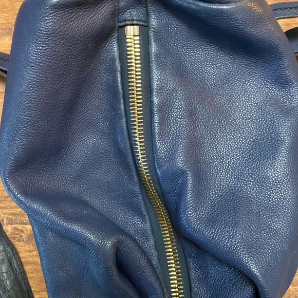 Navy blue backpack - Picture 10 of 11